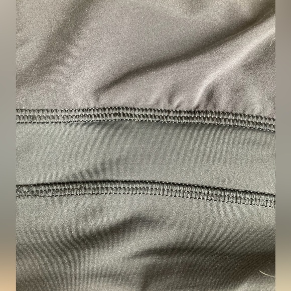 Lululemon black low rise running shorts underwear attached size 6 lululemon logo - Picture 5 of 10